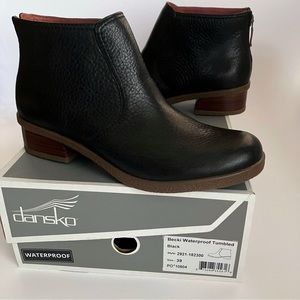 New DANSKO BECKI WATERPROOF TUMBLED Black Bootie NWT NIB Sz 39 / 8.5-9 US $110